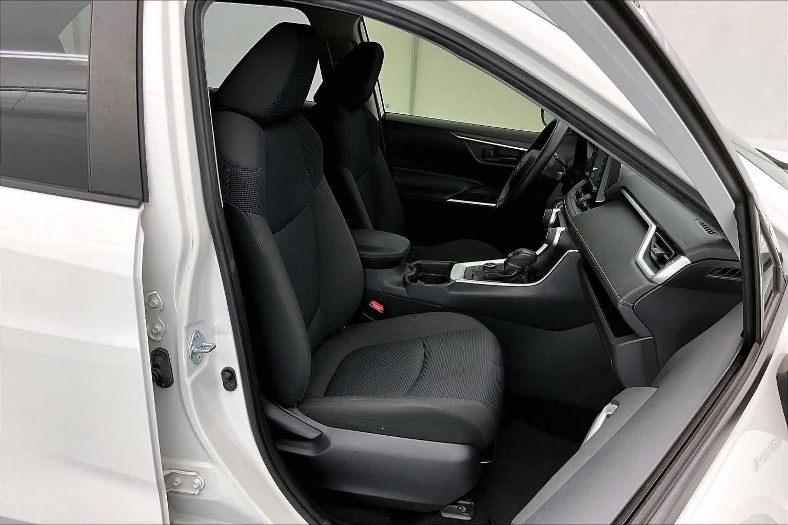 2021 Toyota RAV4 Hybrid LE