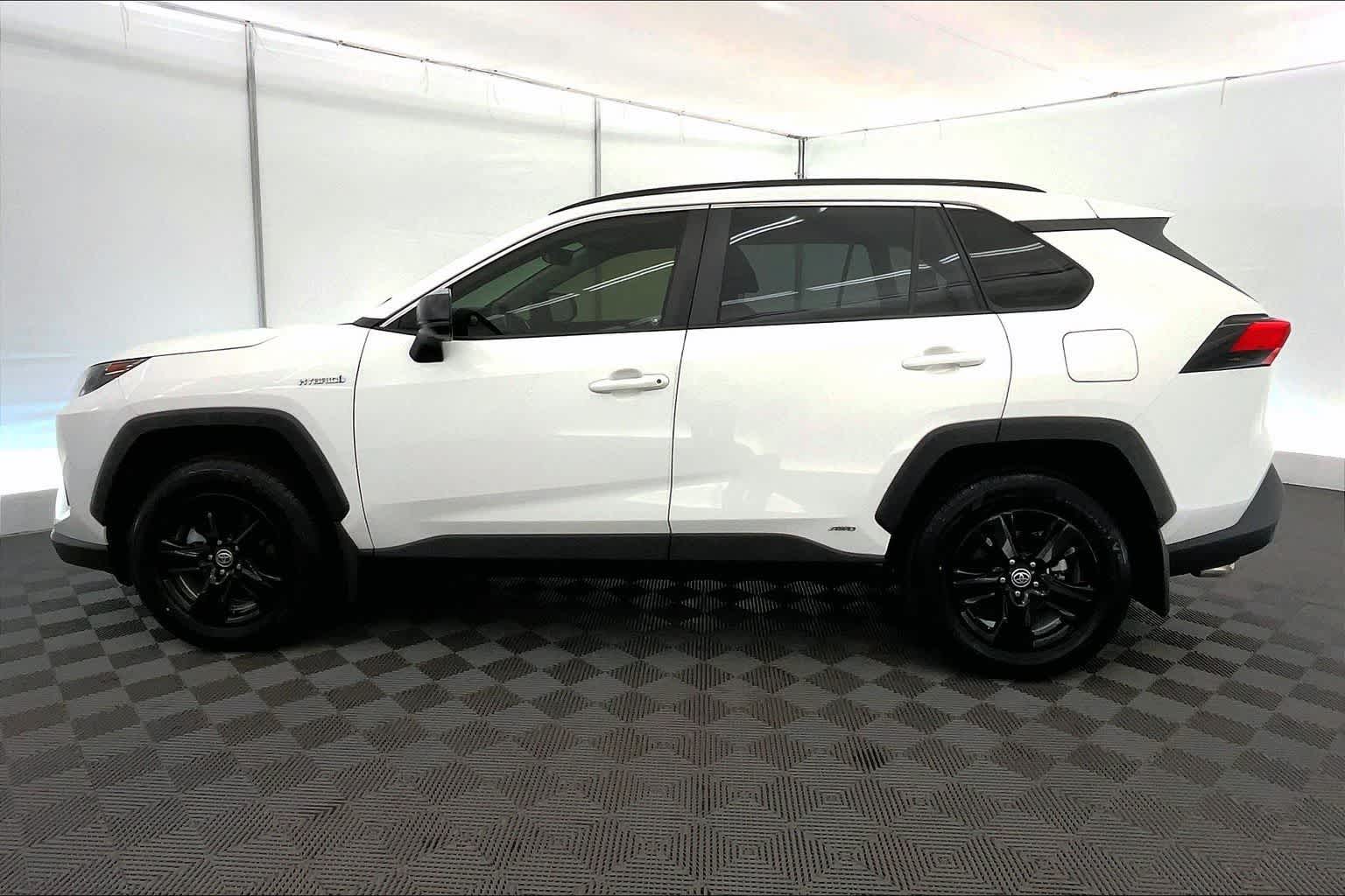 2021 Toyota RAV4 Hybrid LE