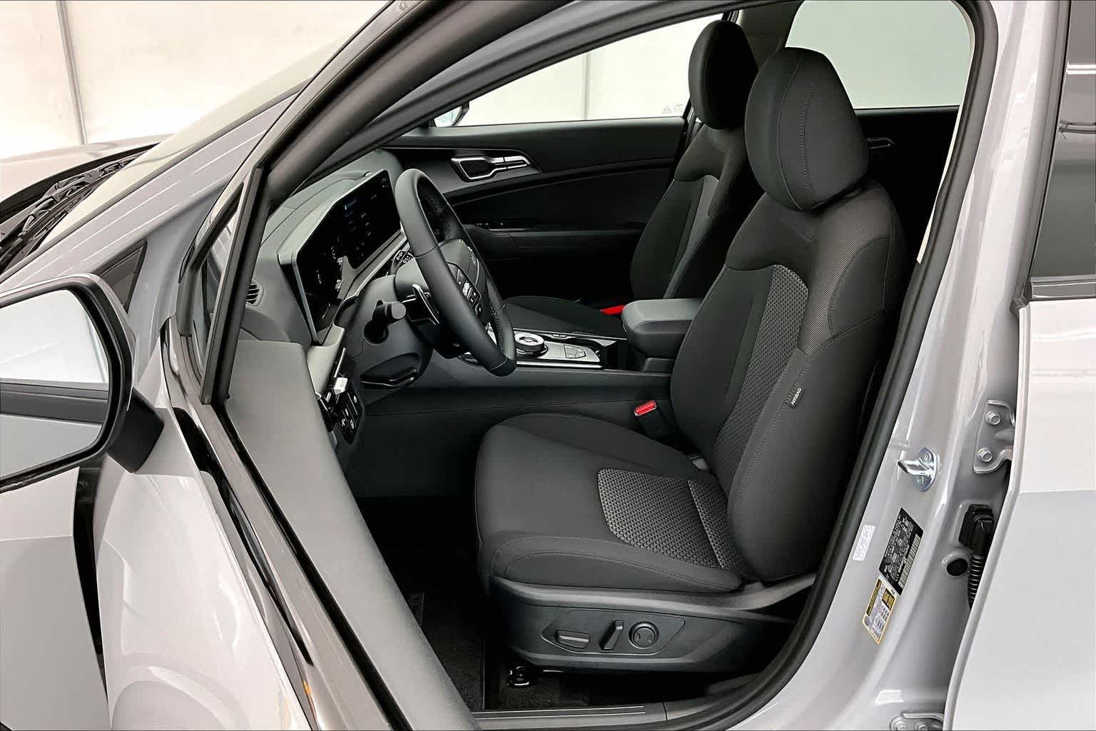2026 Kia Sportage Hybrid S