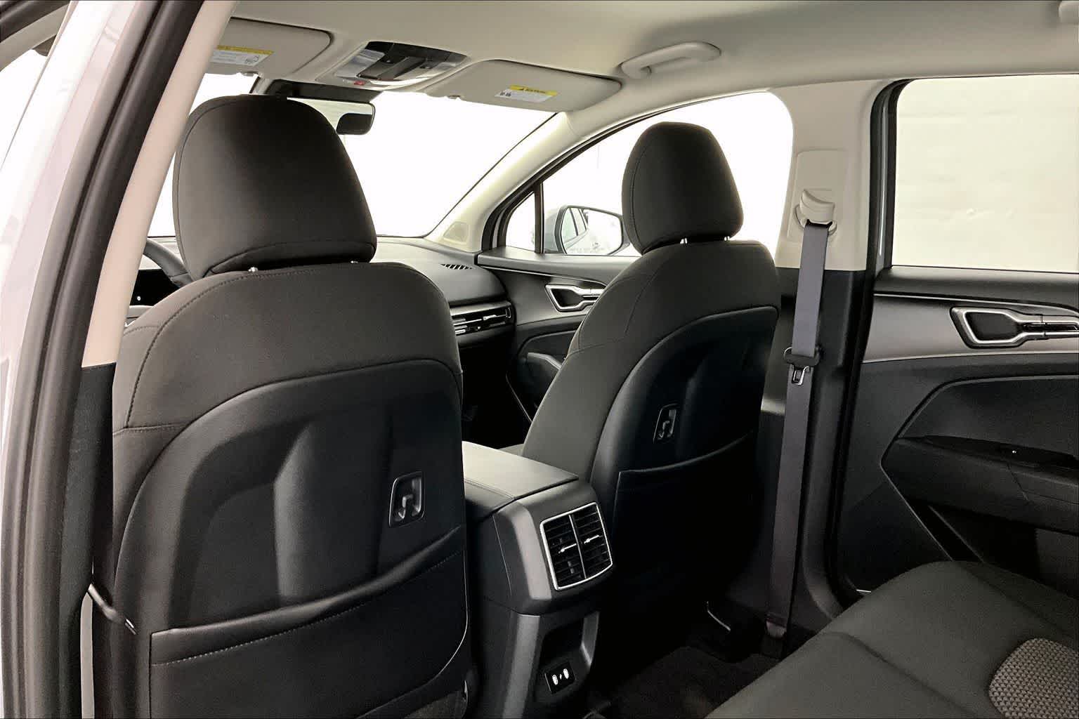 2026 Kia Sportage Hybrid S