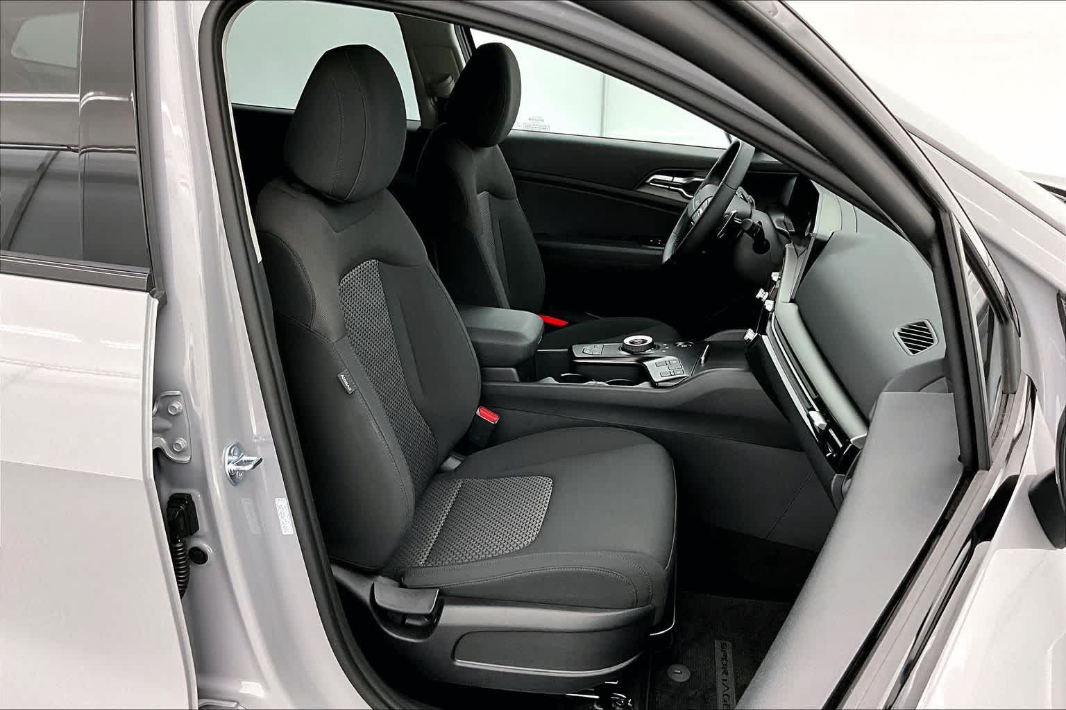2026 Kia Sportage Hybrid S