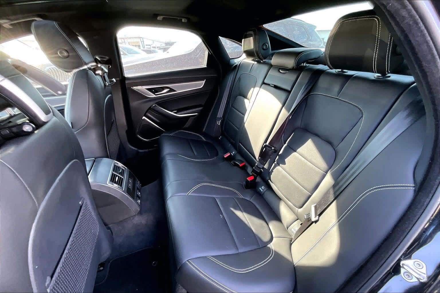 2024 Jaguar XF R-Dynamic SE