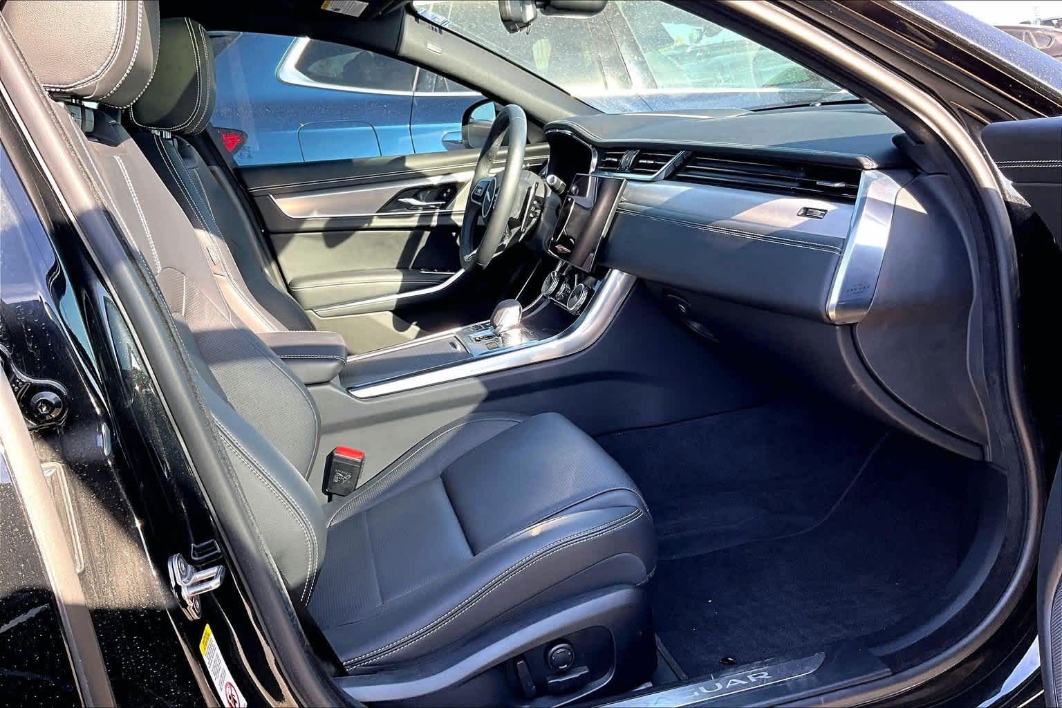 2024 Jaguar XF R-Dynamic SE