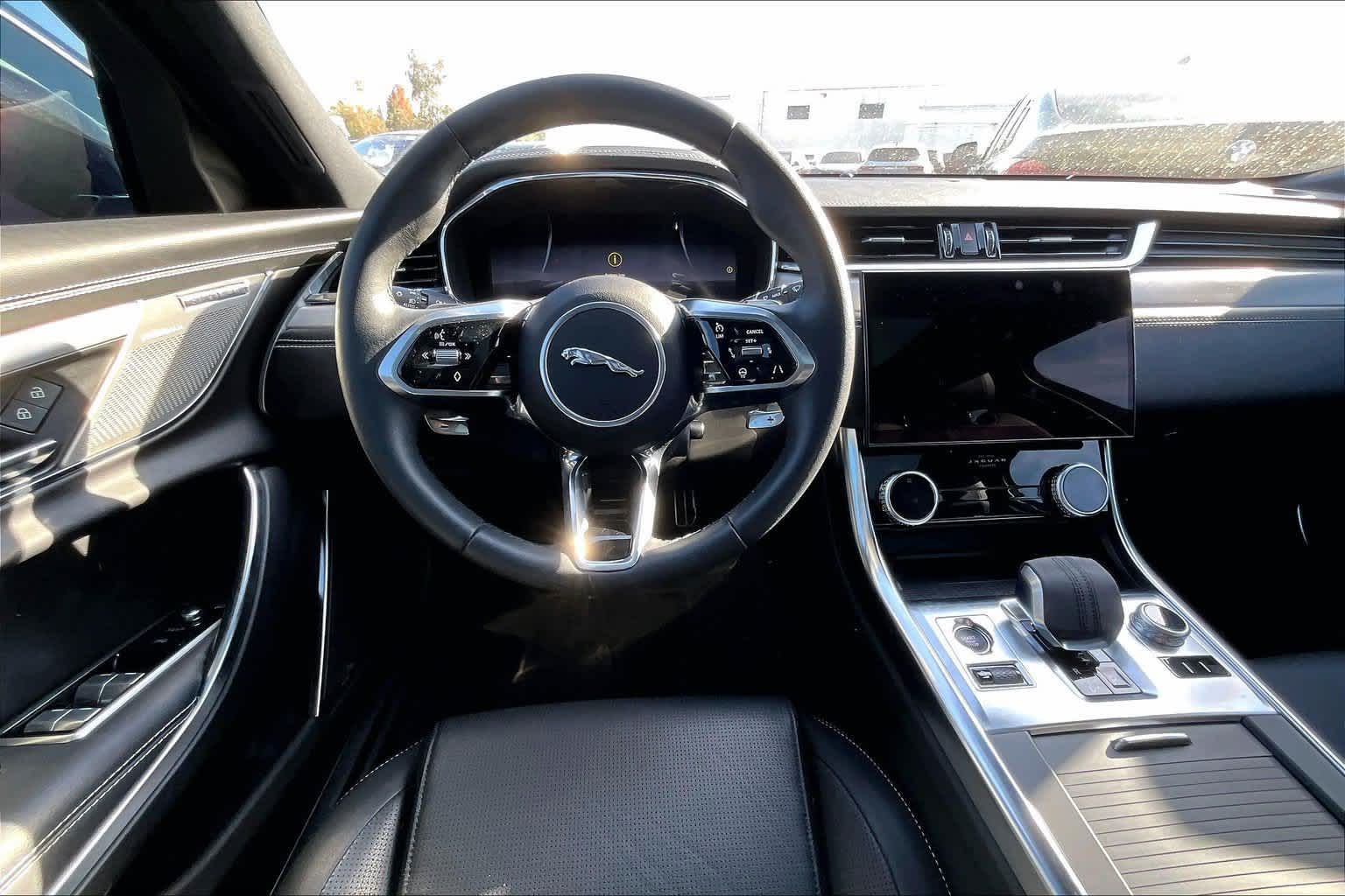 2024 Jaguar XF R-Dynamic SE
