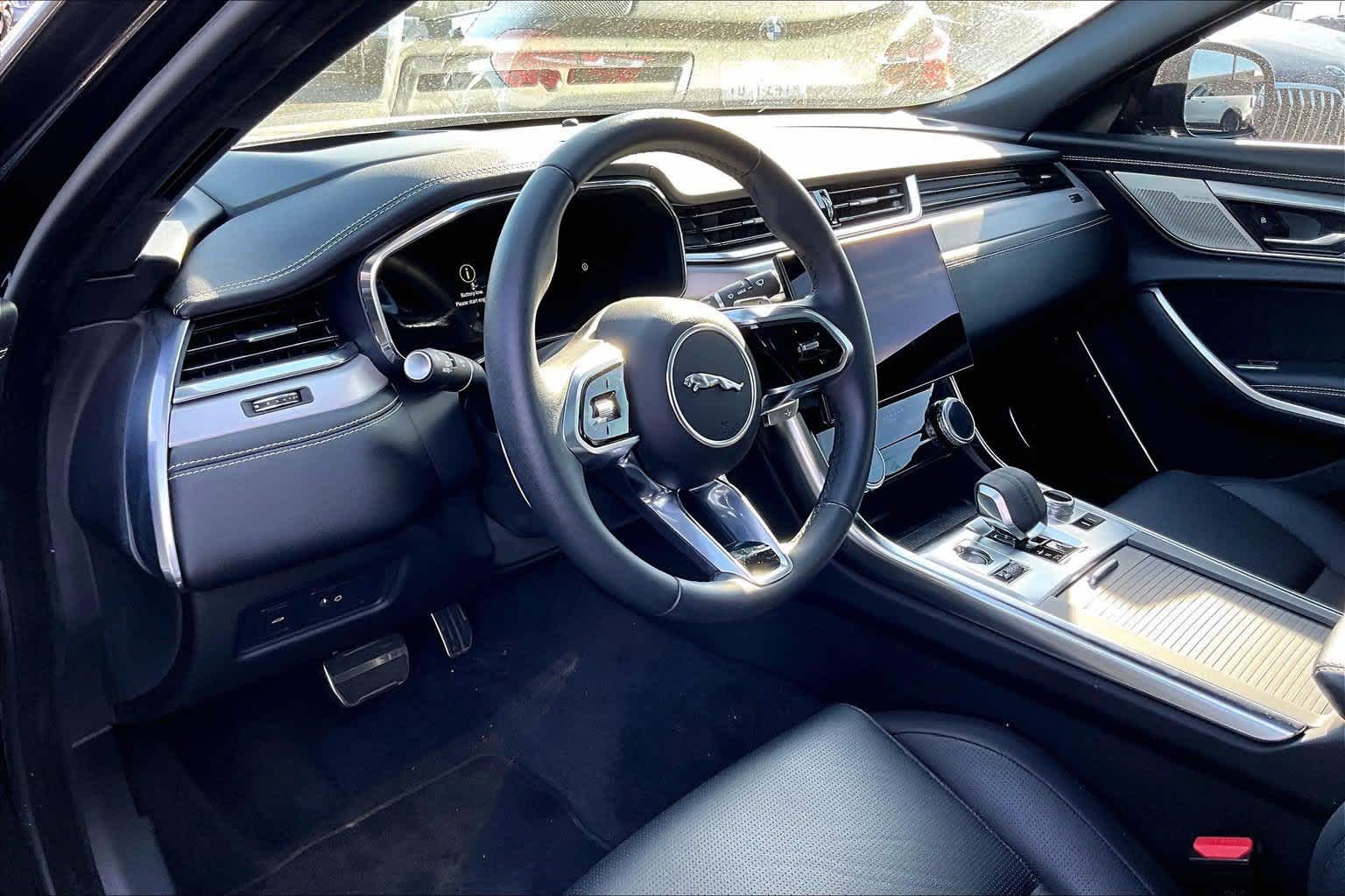 2024 Jaguar XF R-Dynamic SE