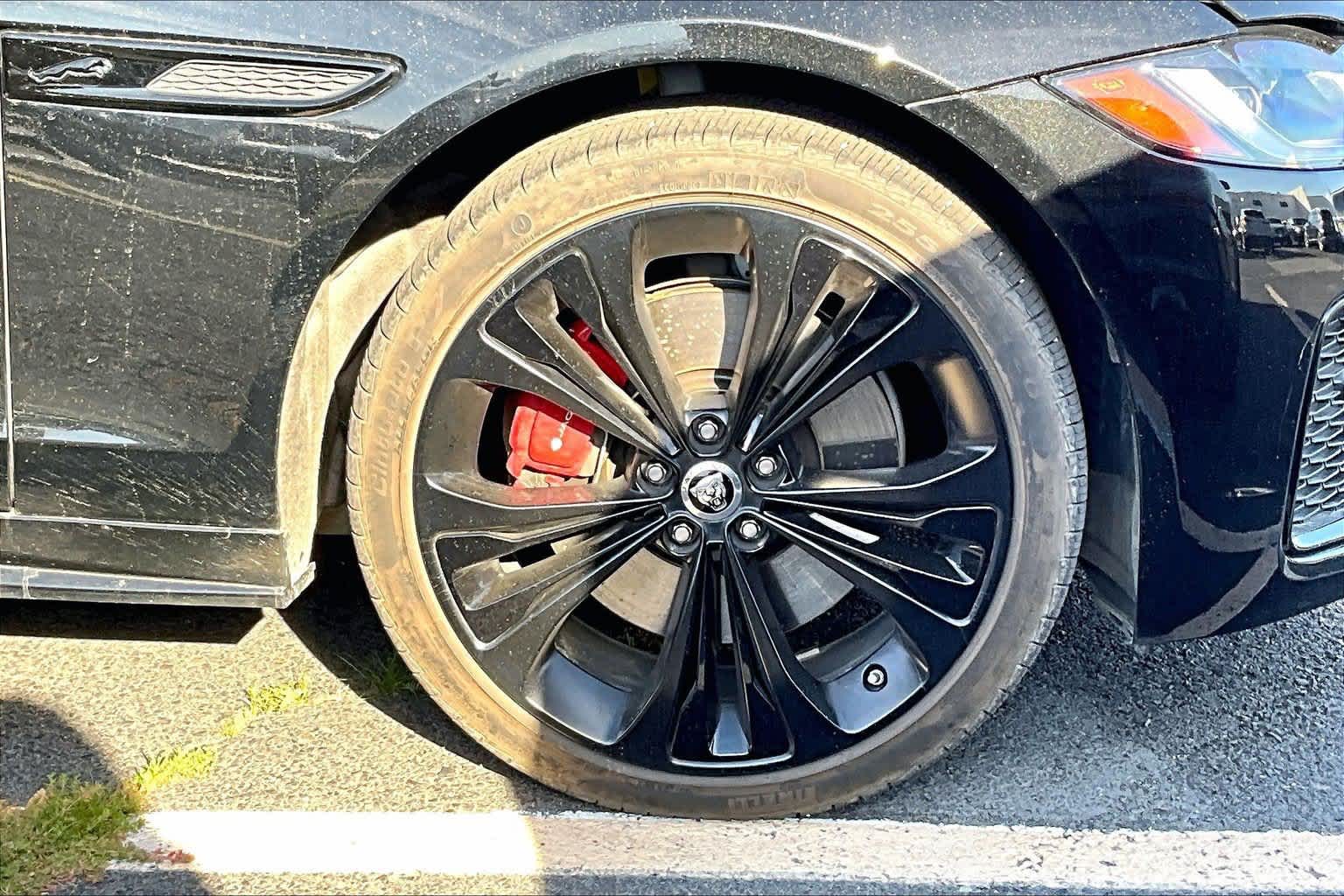 2024 Jaguar XF R-Dynamic SE