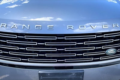 2023 Land Rover Range Rover SE