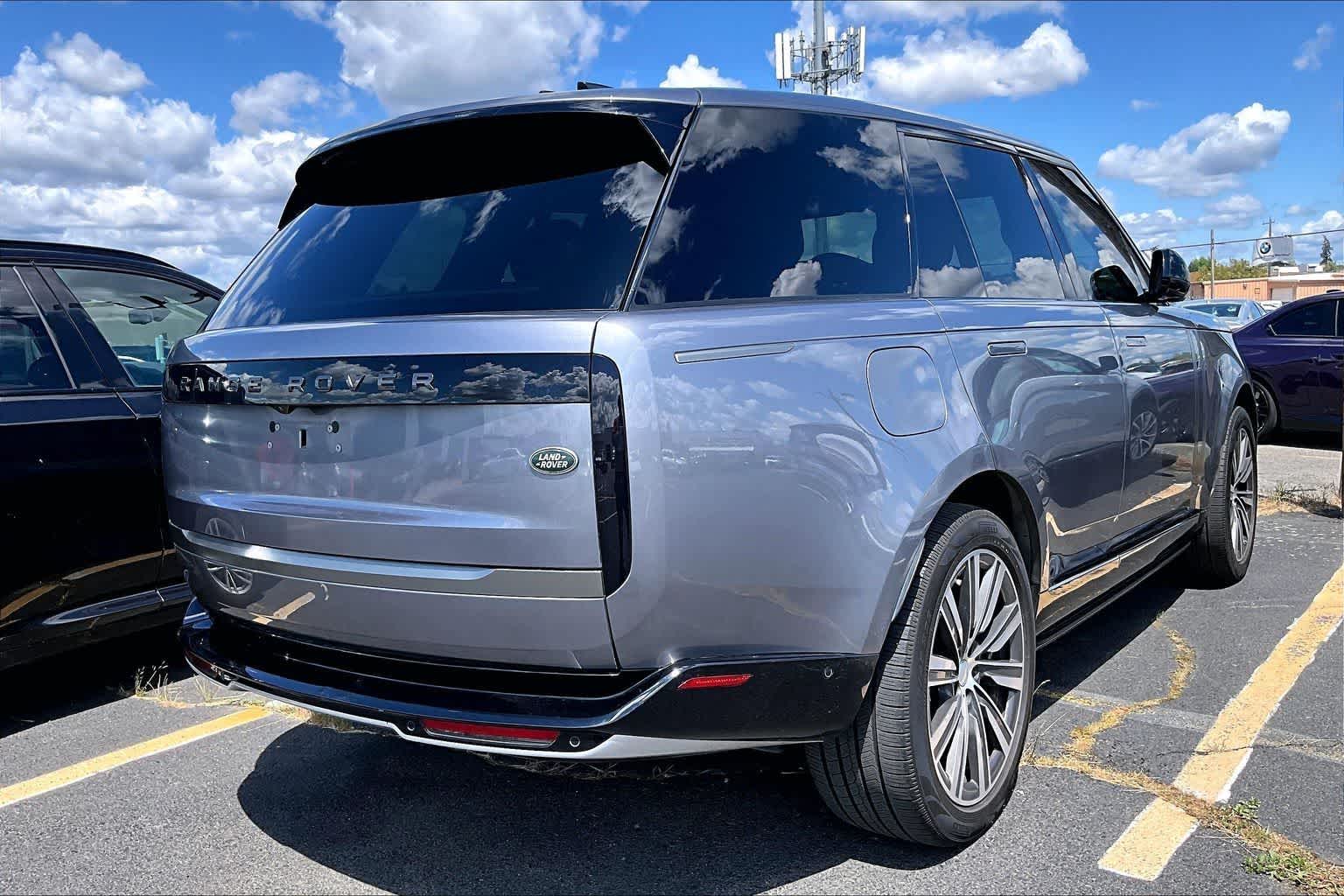 2023 Land Rover Range Rover SE