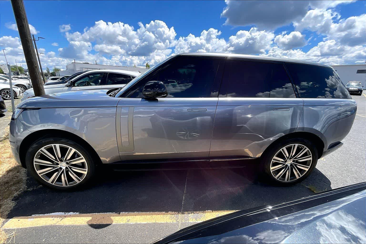 2023 Land Rover Range Rover SE