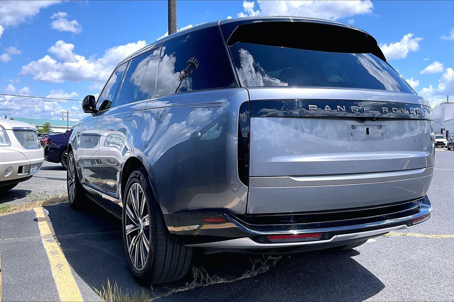 2023 Land Rover Range Rover SE