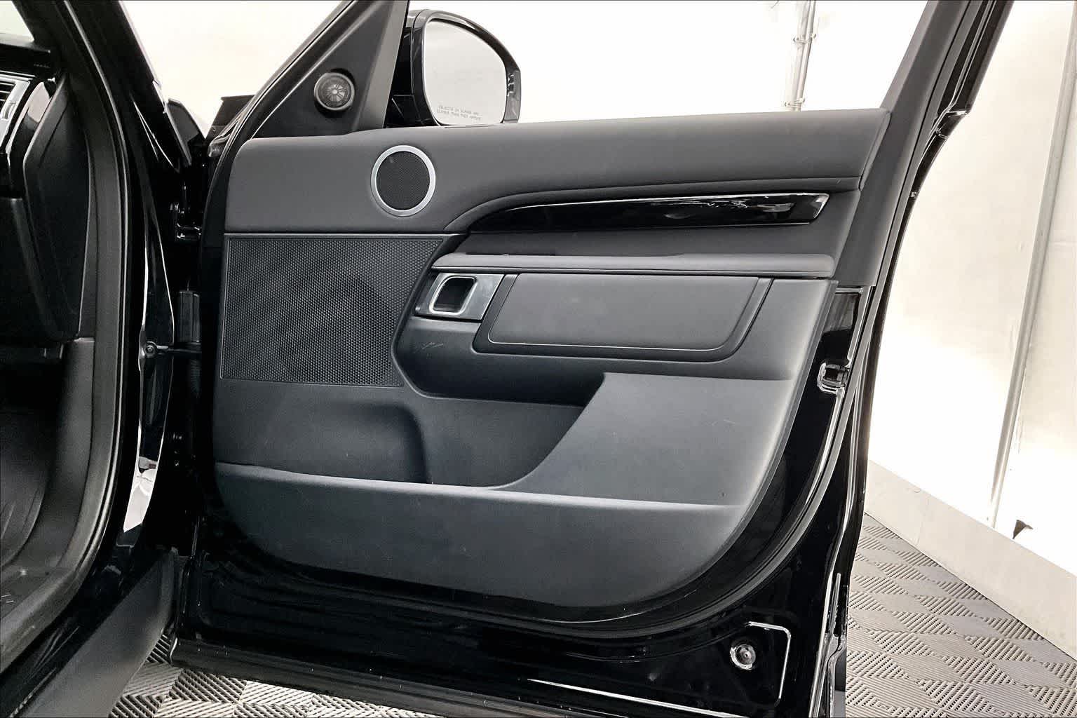 2019 Land Rover Discovery SE