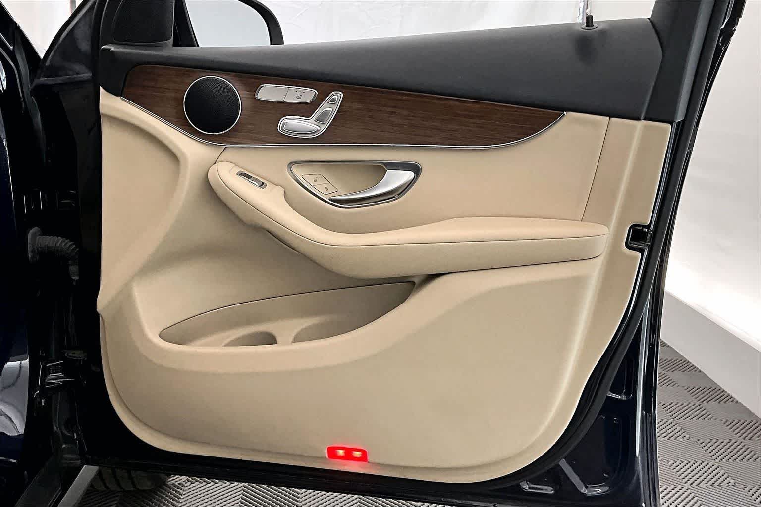 2022 Mercedes-Benz GLC 300 GLC 300