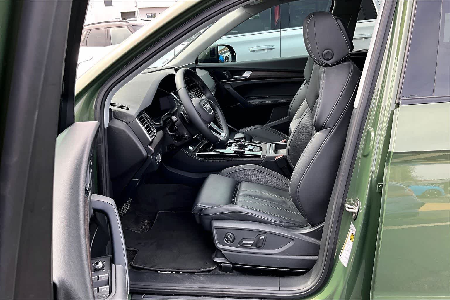 2022 Audi Q5 S line Premium Plus