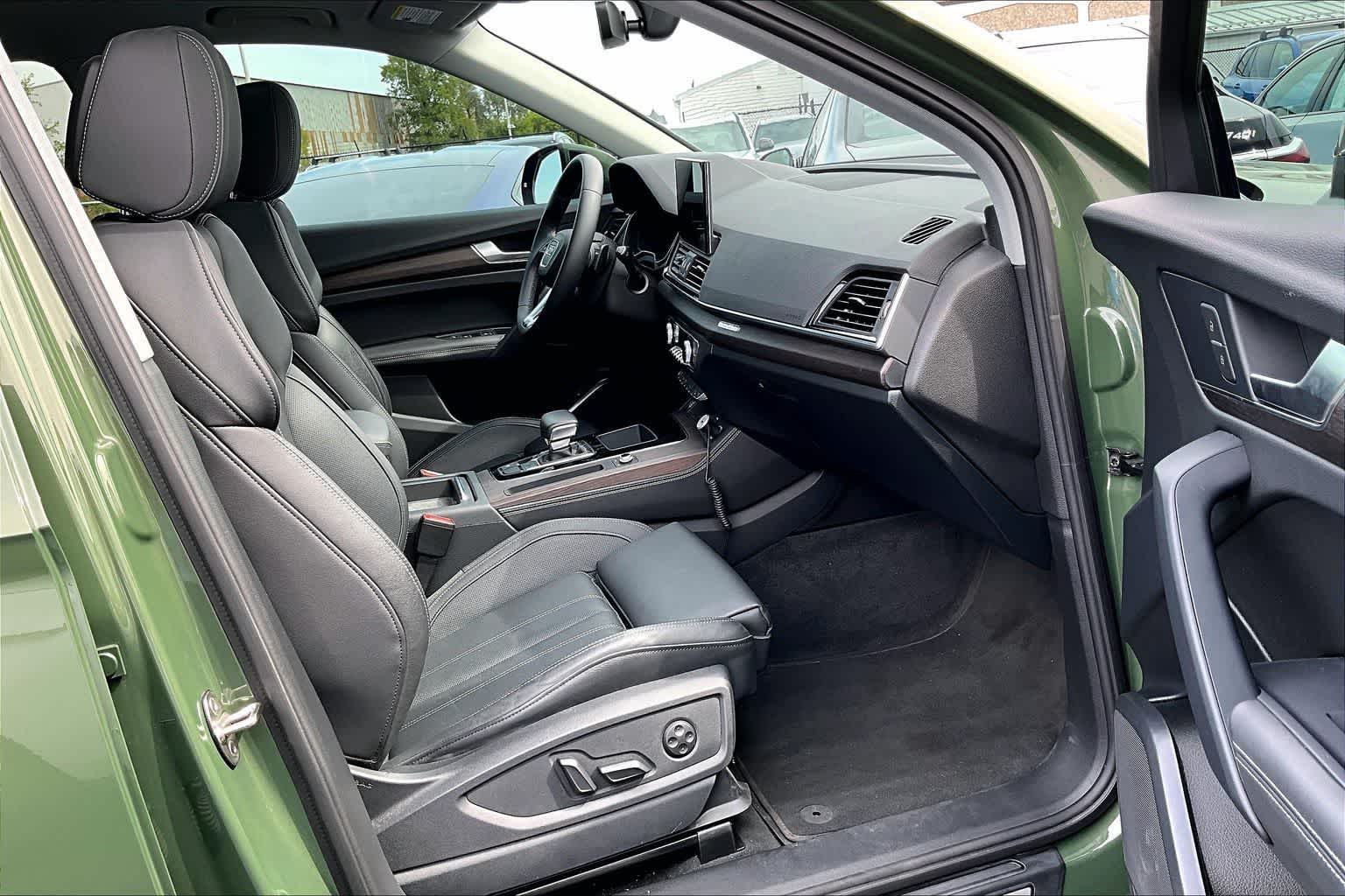 2022 Audi Q5 S line Premium Plus