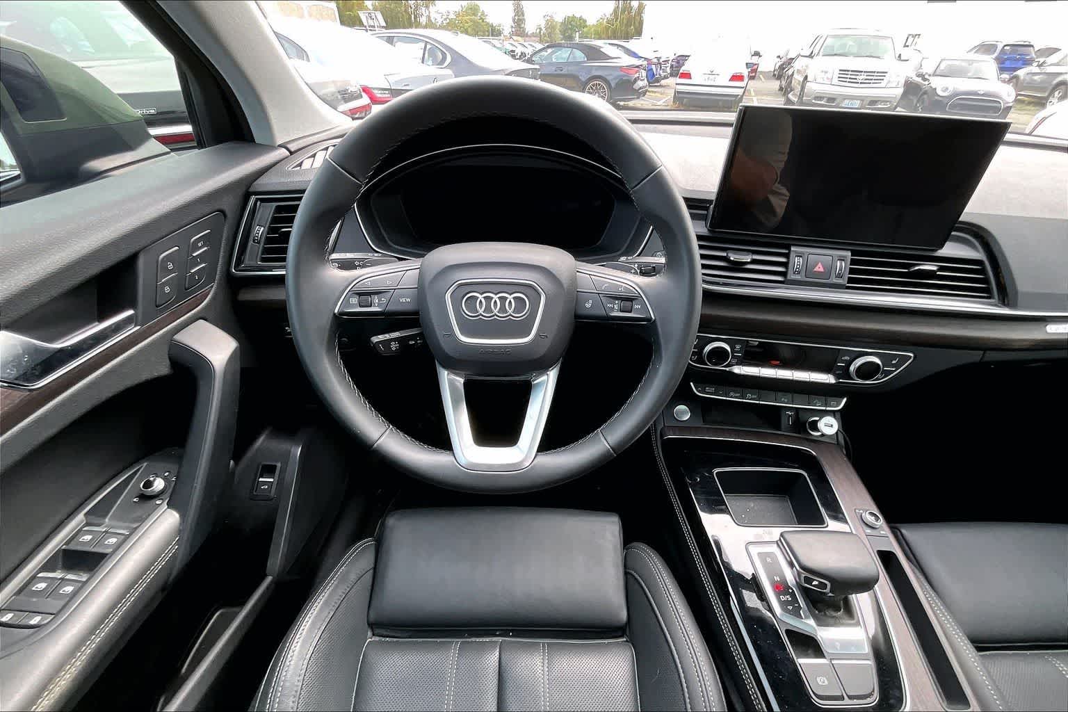 2022 Audi Q5 S line Premium Plus