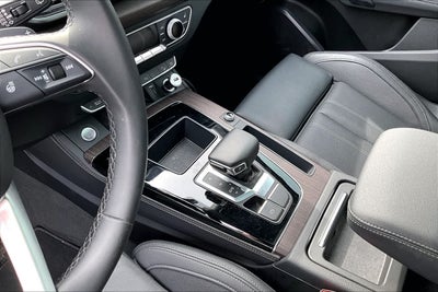 2022 Audi Q5 S line Premium Plus