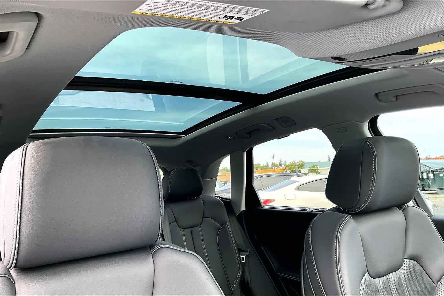 2022 Audi Q5 S line Premium Plus