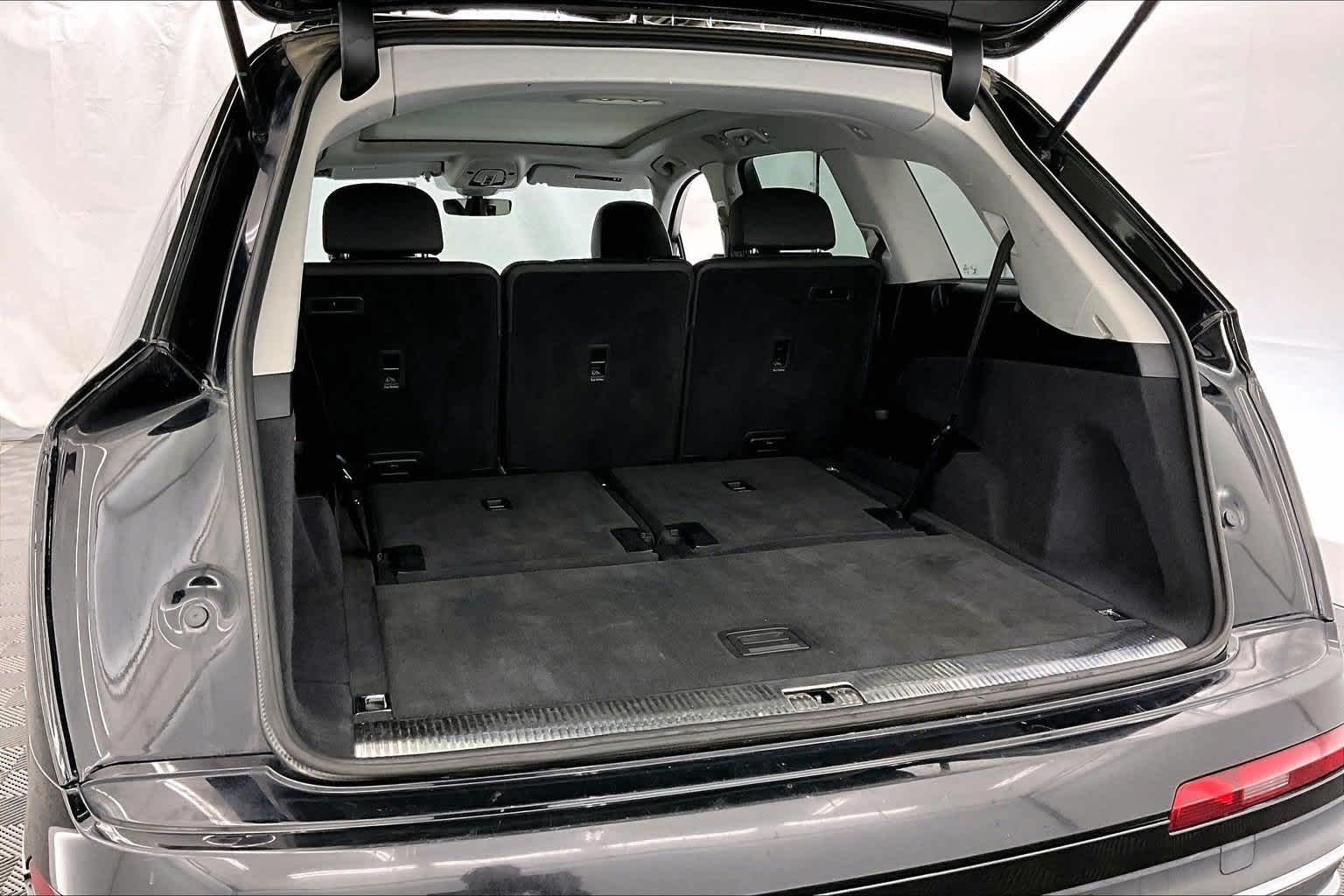 2021 Audi Q7 Premium Plus