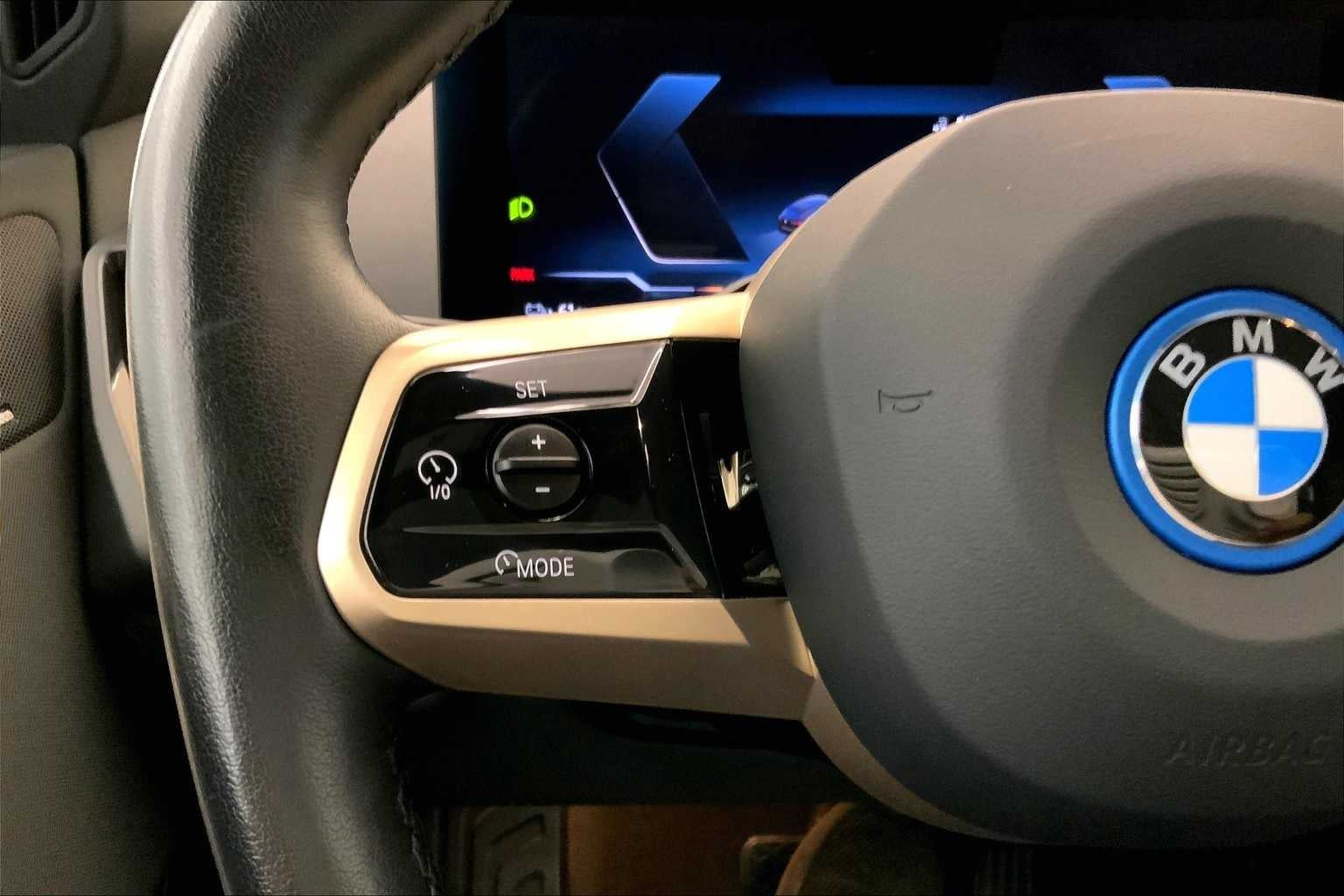 2024 BMW iX xDrive50