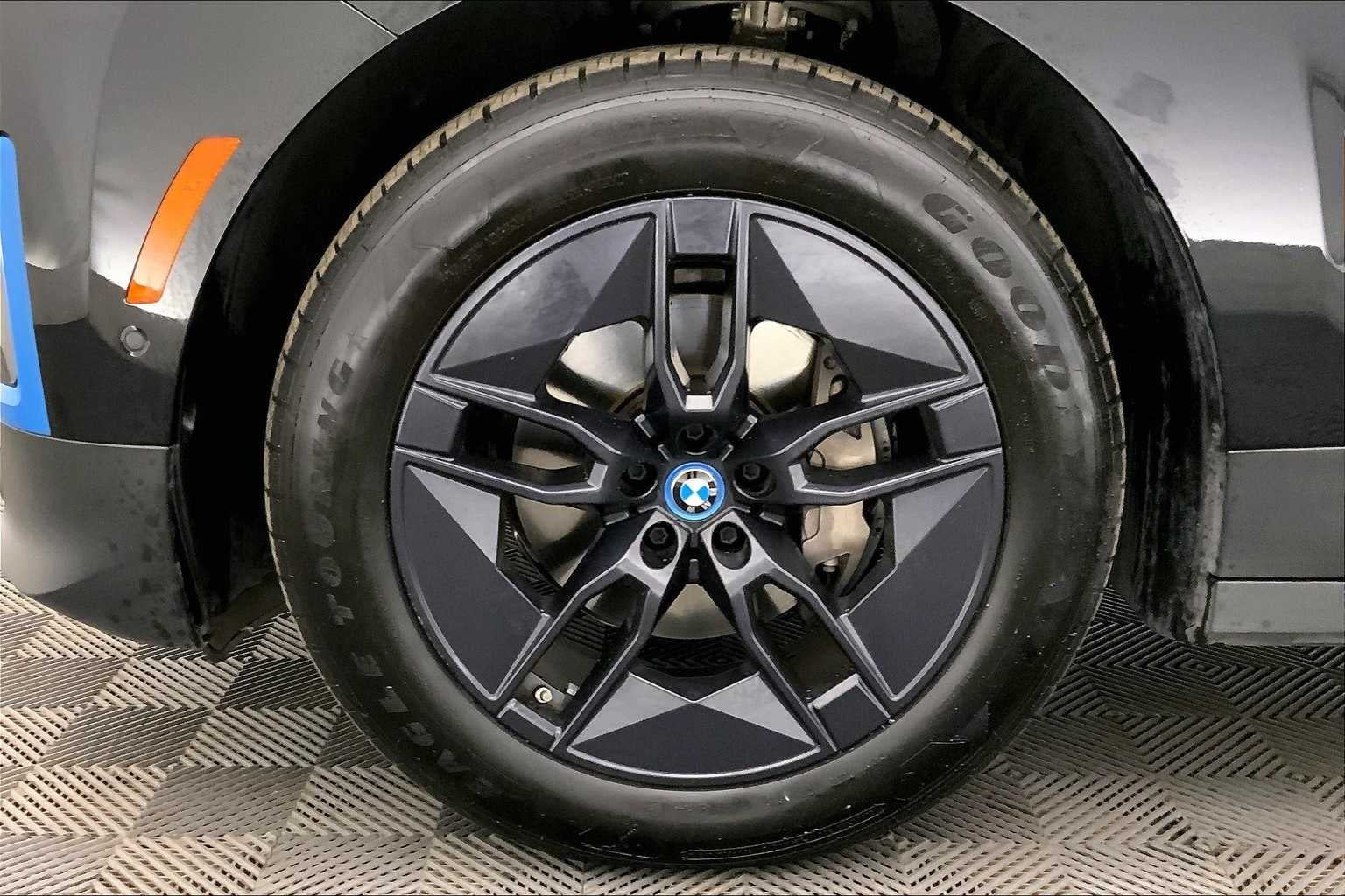 2024 BMW iX xDrive50