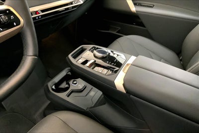 2025 BMW iX xDrive50