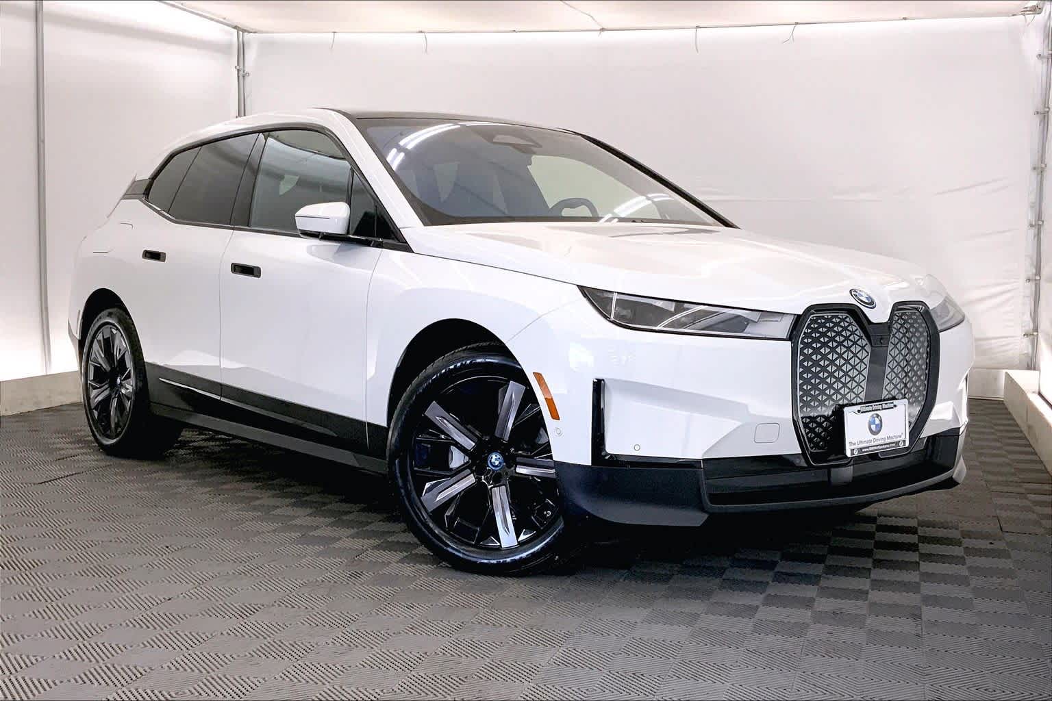 2025 BMW iX xDrive50