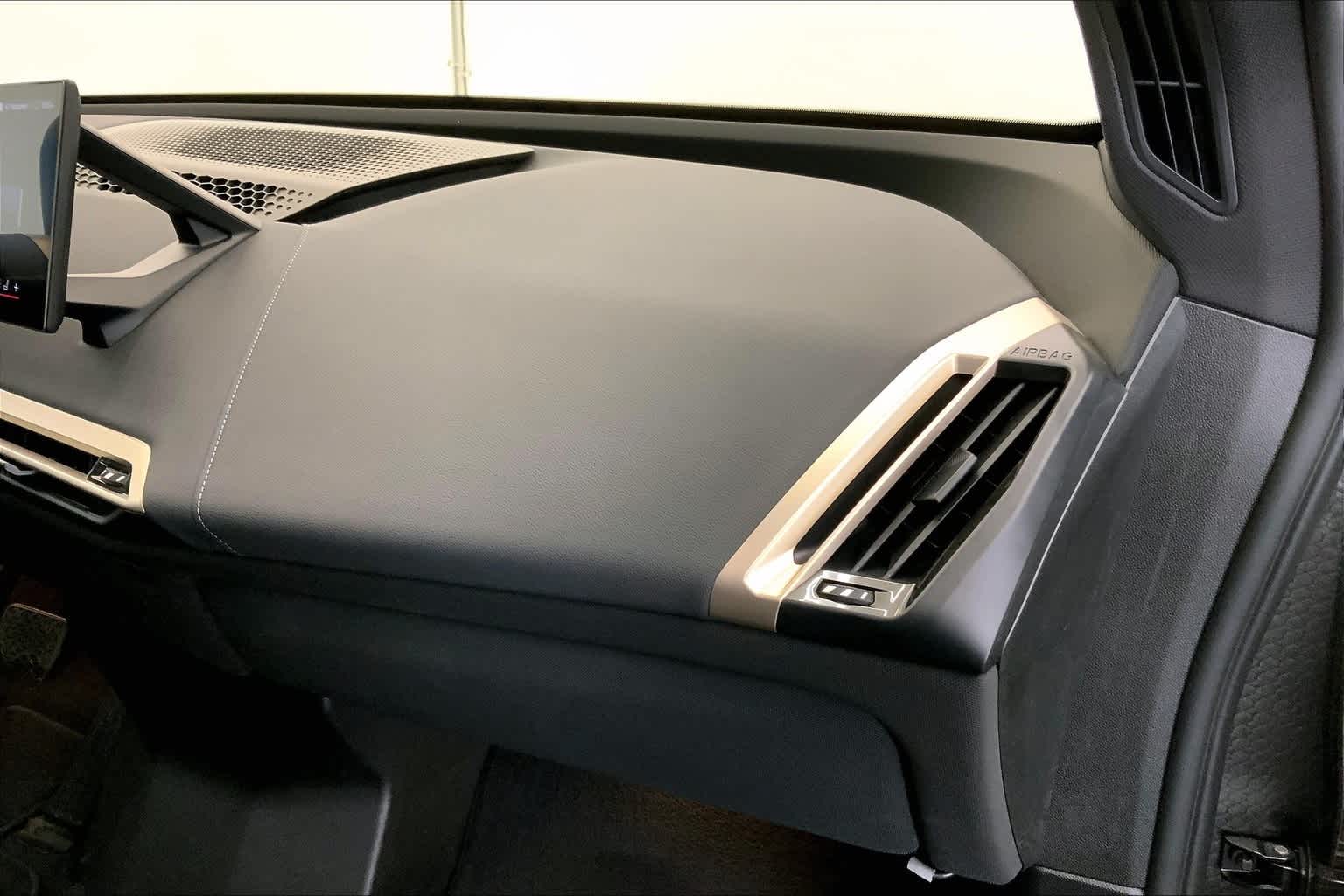 2025 BMW iX xDrive50