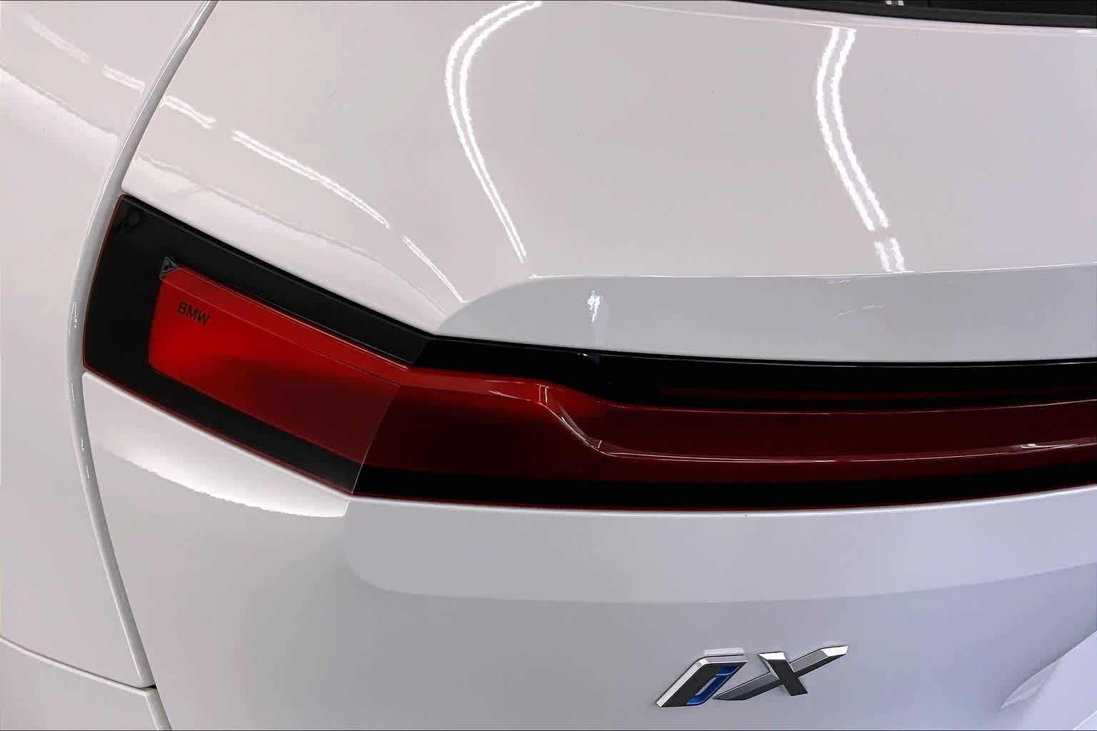 2025 BMW iX xDrive50