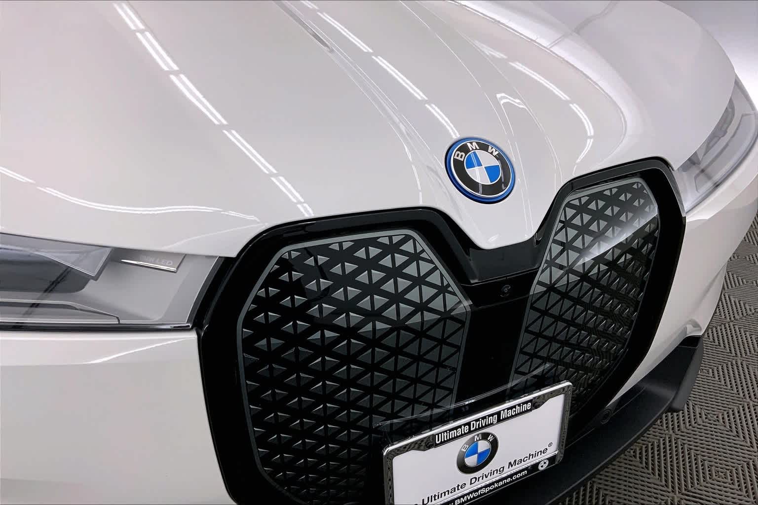 2025 BMW iX xDrive50