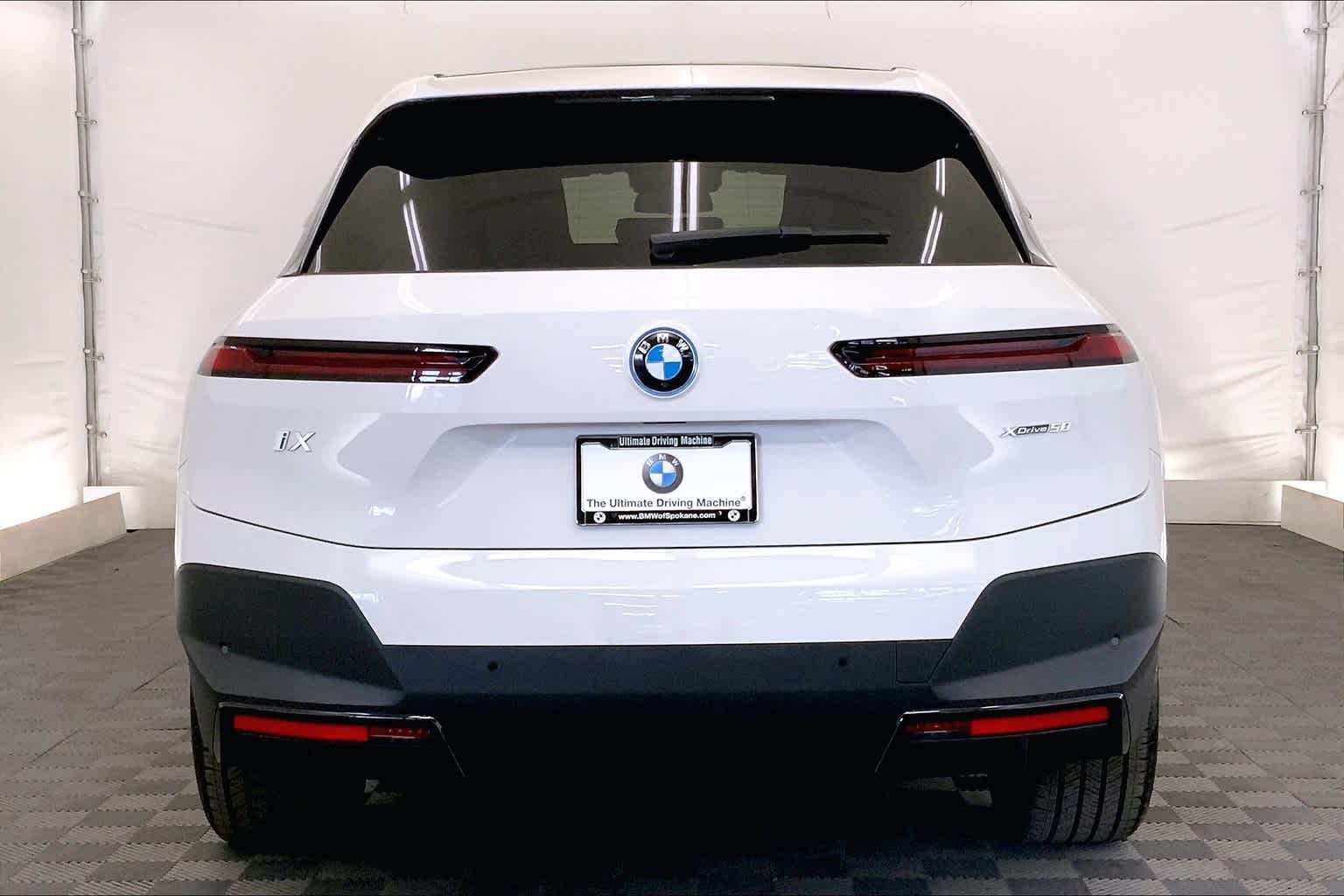 2025 BMW iX xDrive50