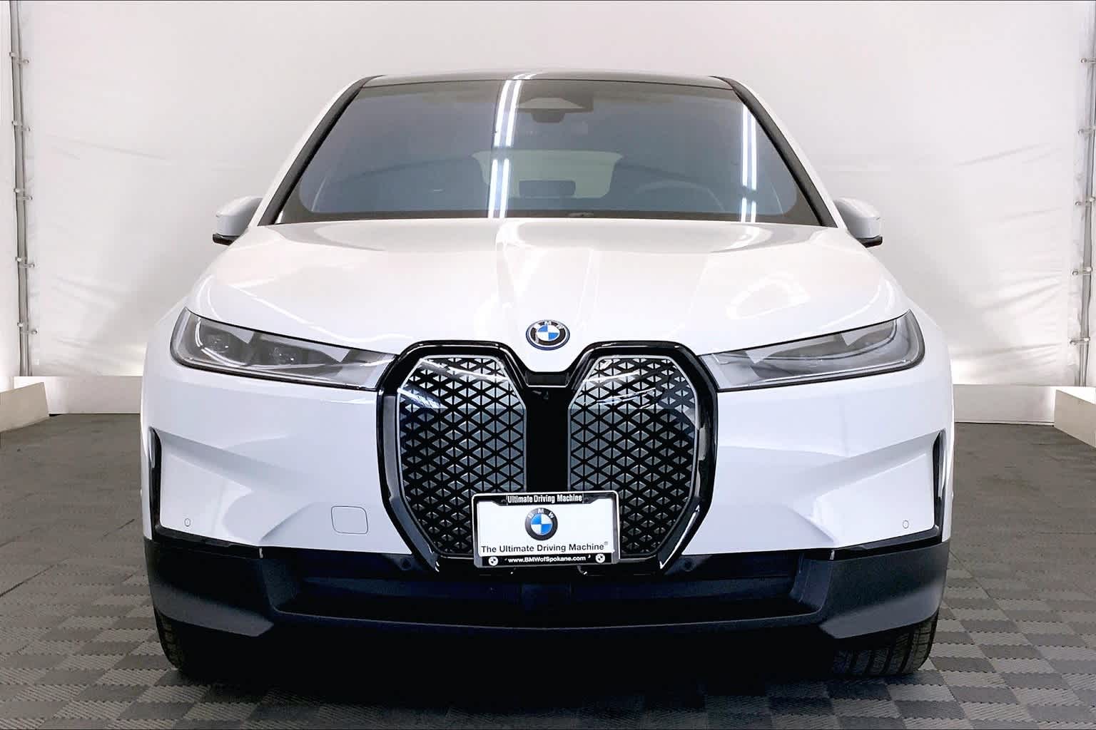 2025 BMW iX xDrive50