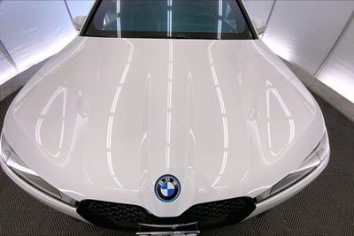2025 BMW iX xDrive50