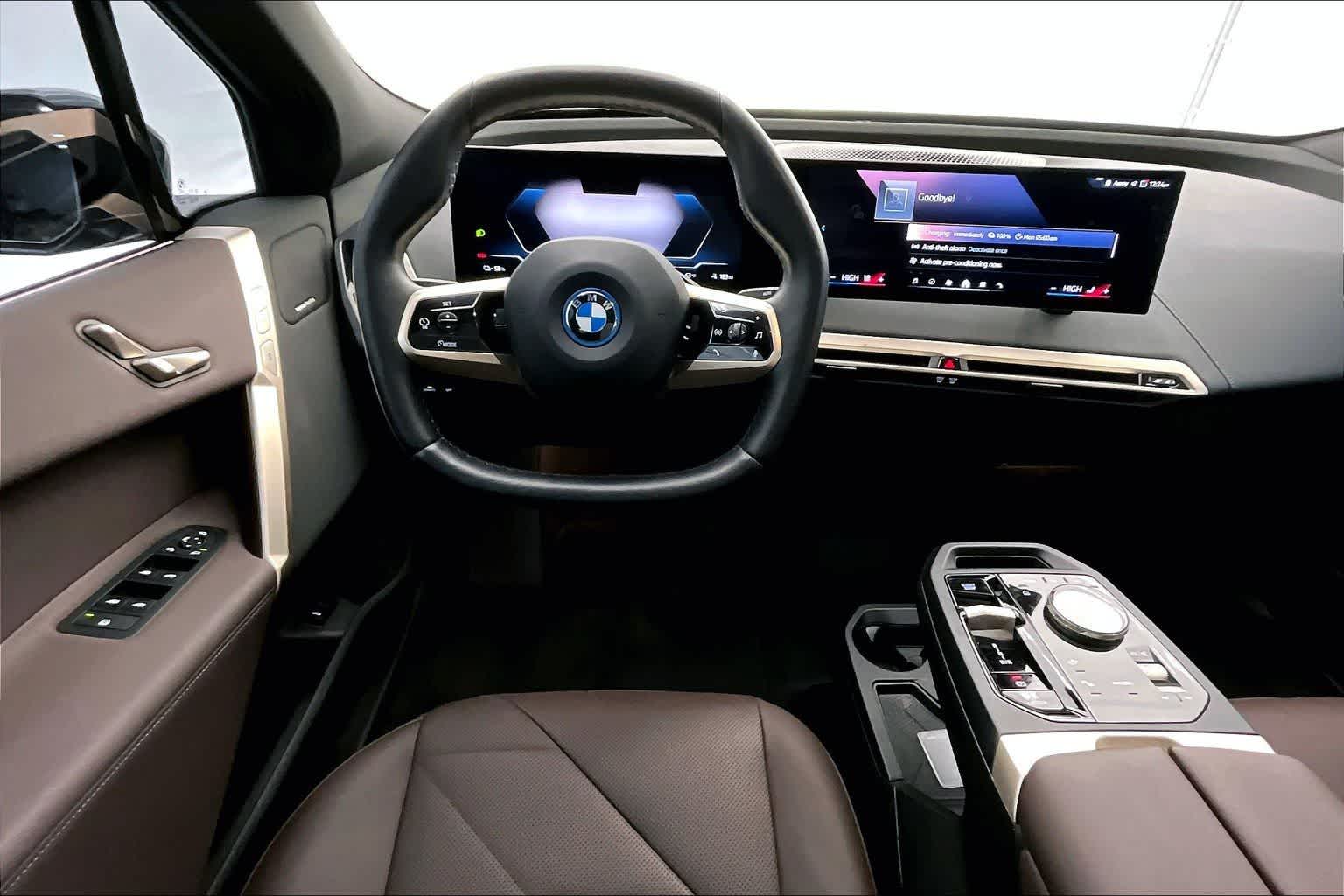 2025 BMW iX xDrive50