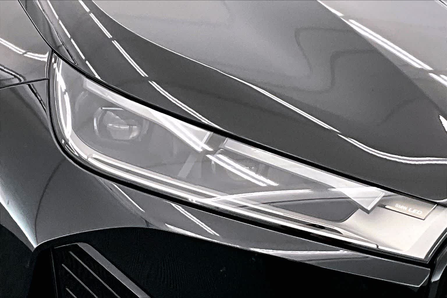 2025 BMW iX xDrive50