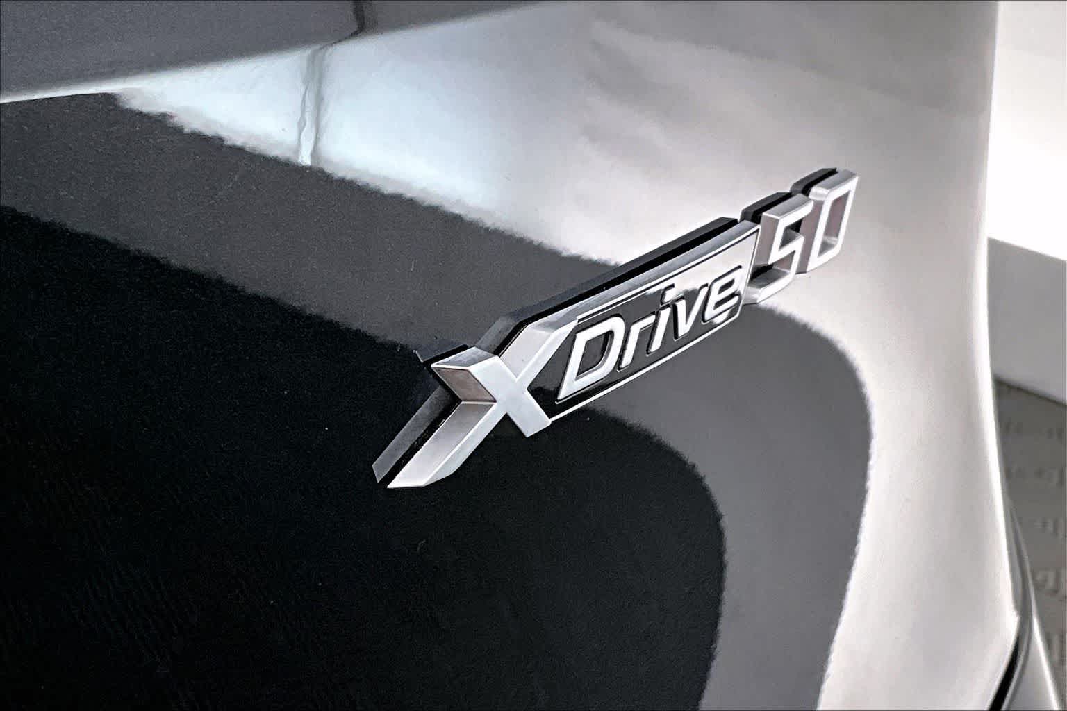 2025 BMW iX xDrive50