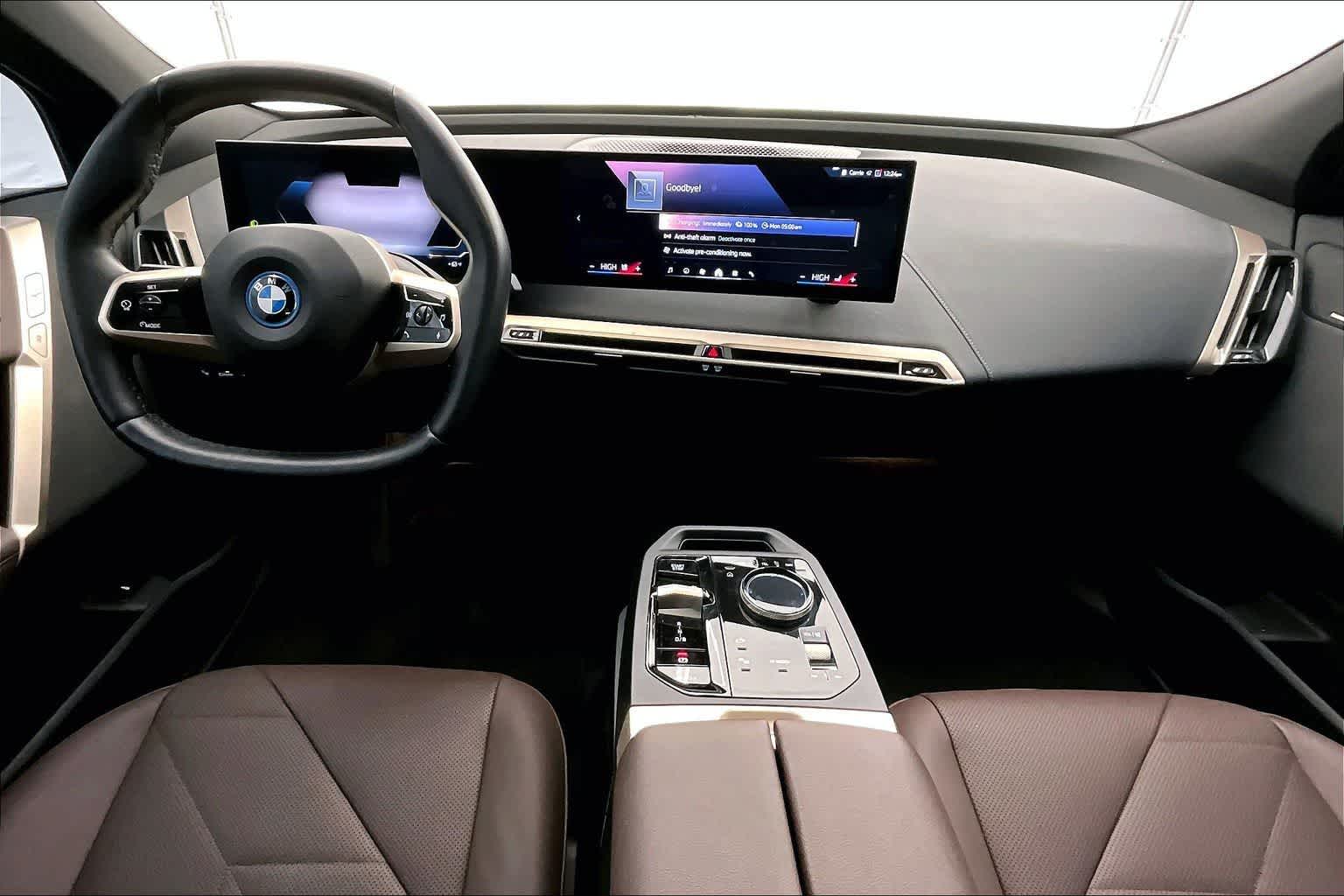 2025 BMW iX xDrive50