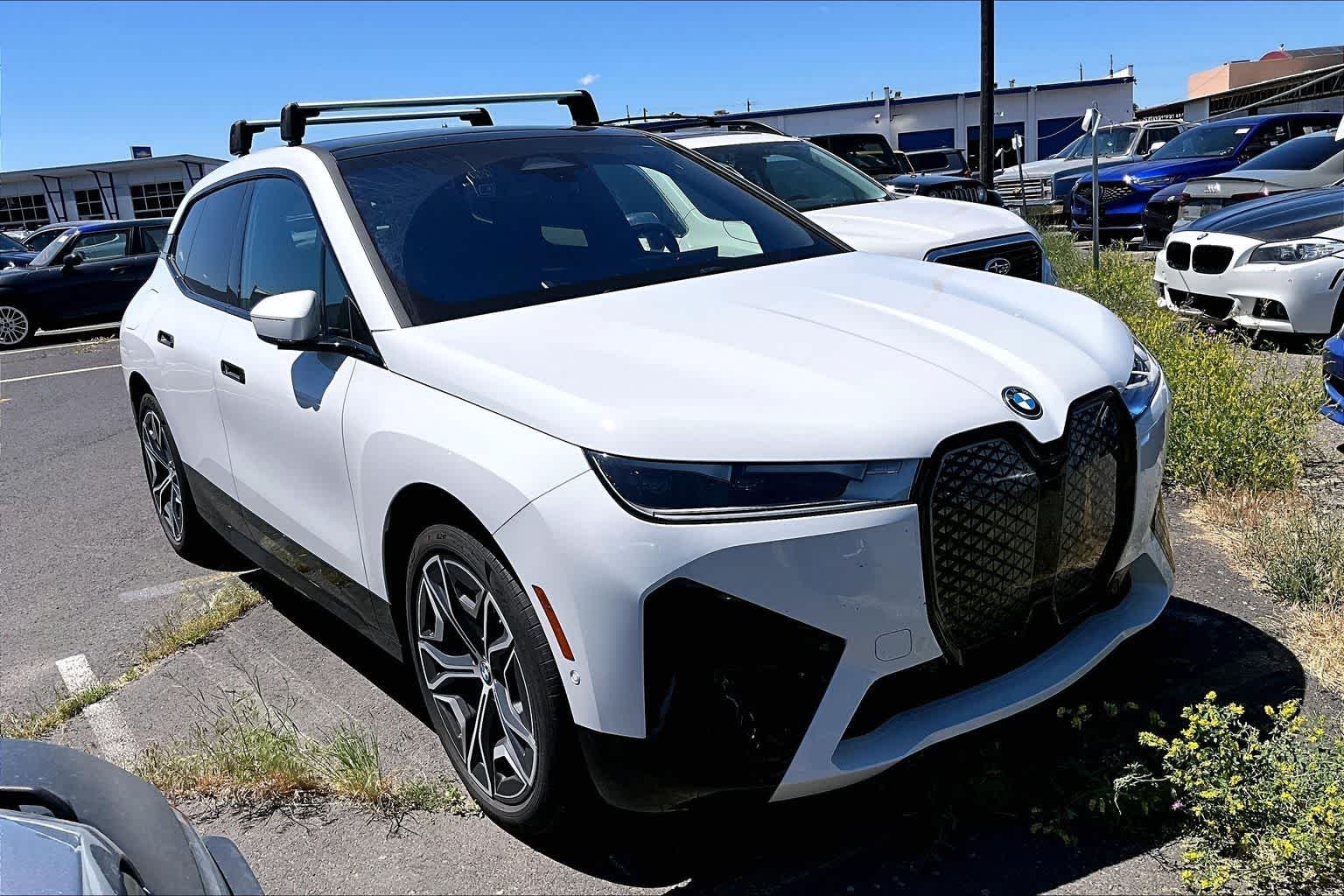 2025 BMW iX xDrive50
