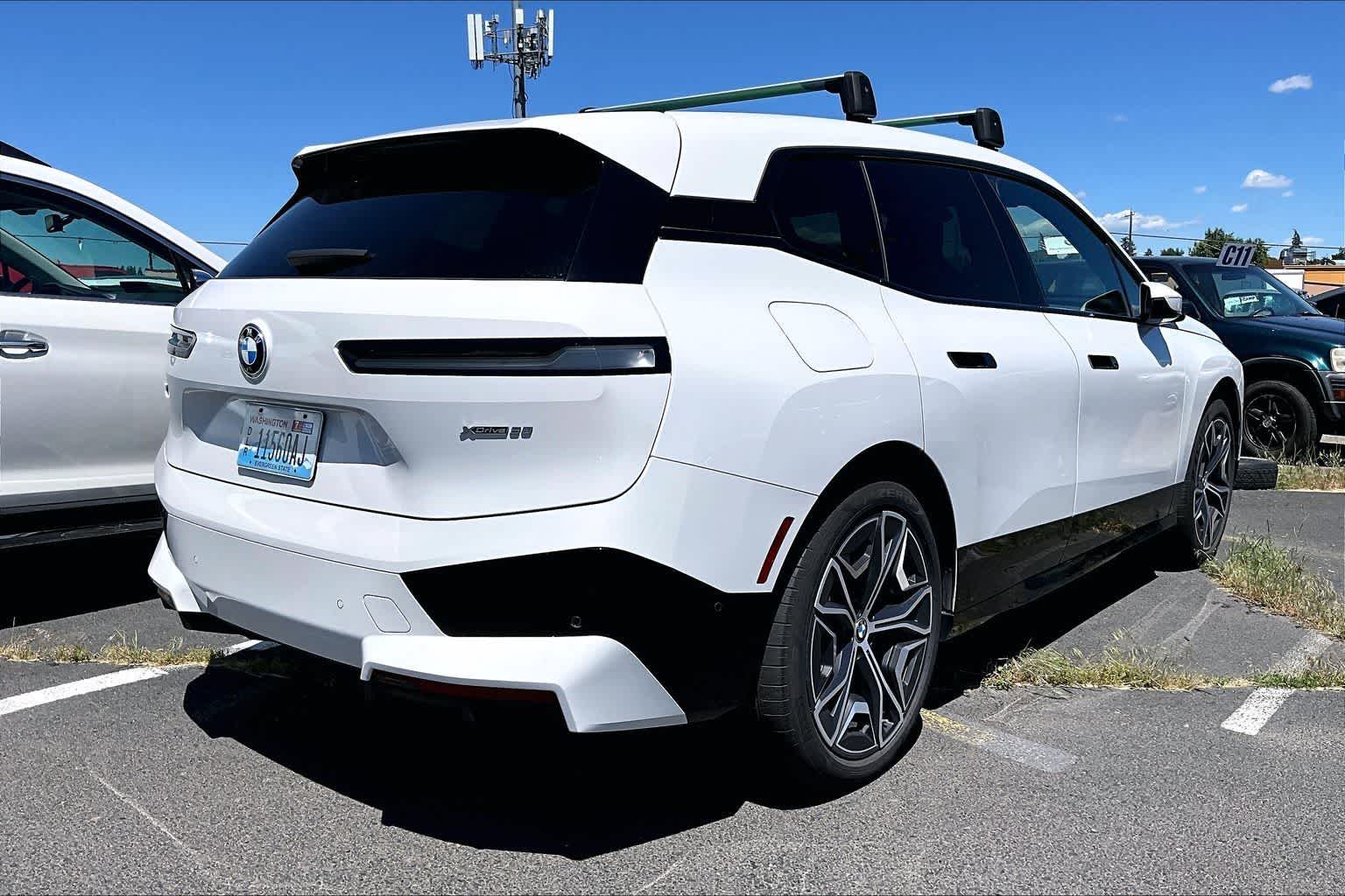 2025 BMW iX xDrive50
