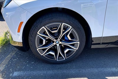 2025 BMW iX xDrive50