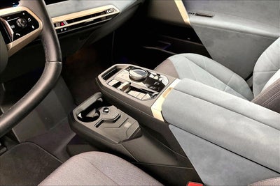 2025 BMW iX xDrive50