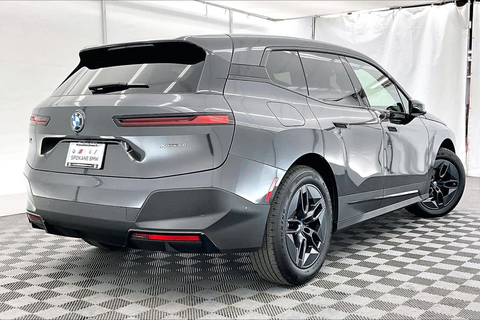 2025 BMW iX xDrive50