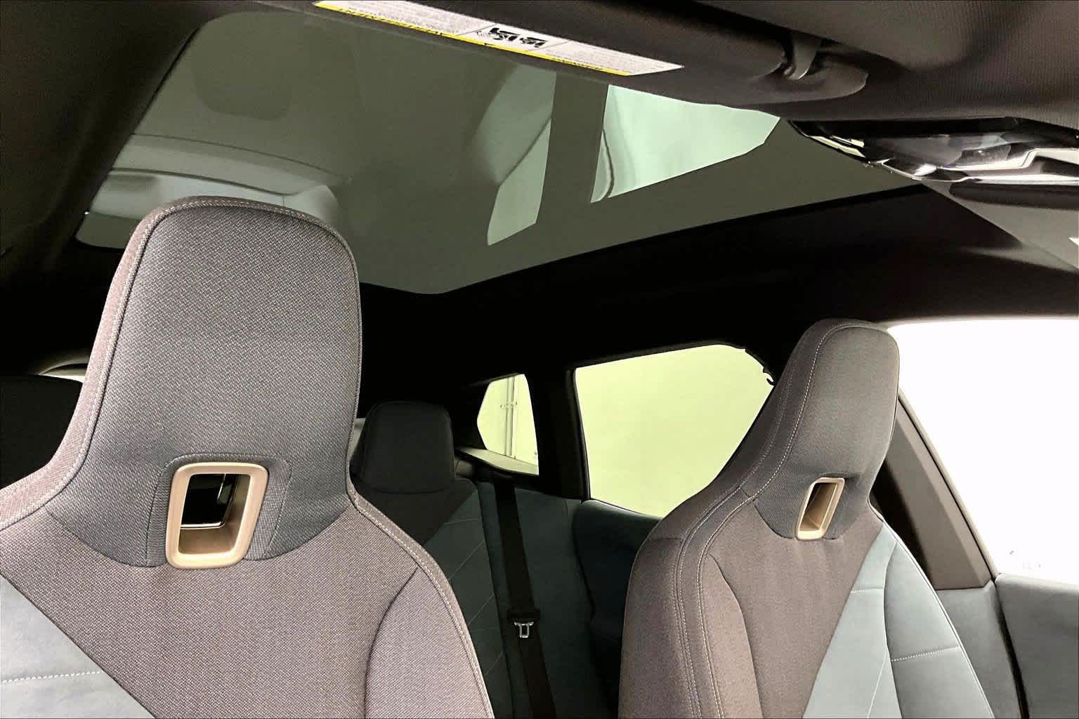 2025 BMW iX xDrive50