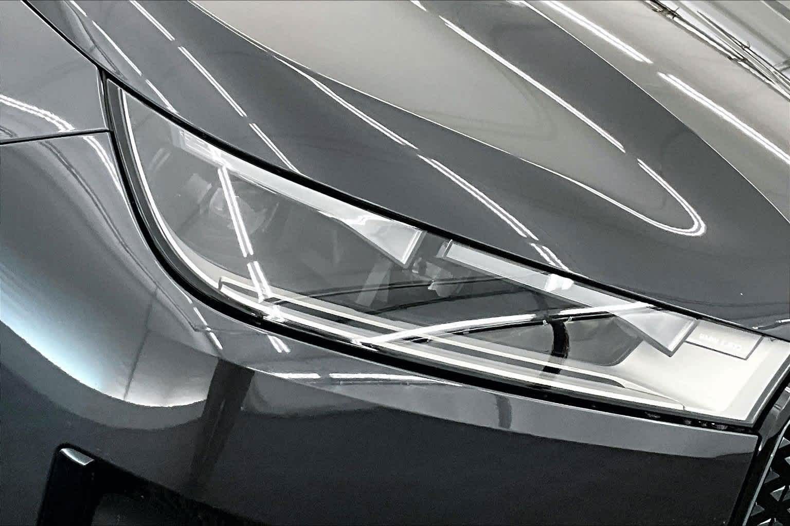 2025 BMW iX xDrive50