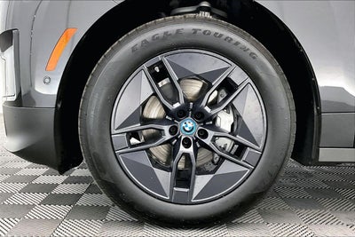 2025 BMW iX xDrive50
