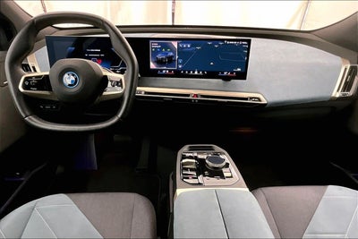 2025 BMW iX xDrive50