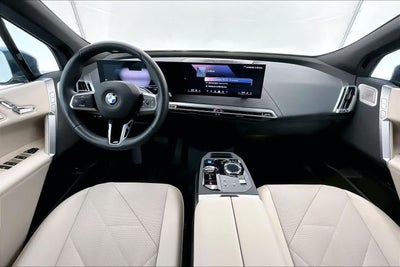 2025 BMW iX xDrive50