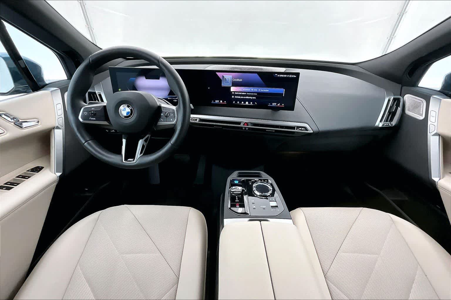 2025 BMW iX xDrive50