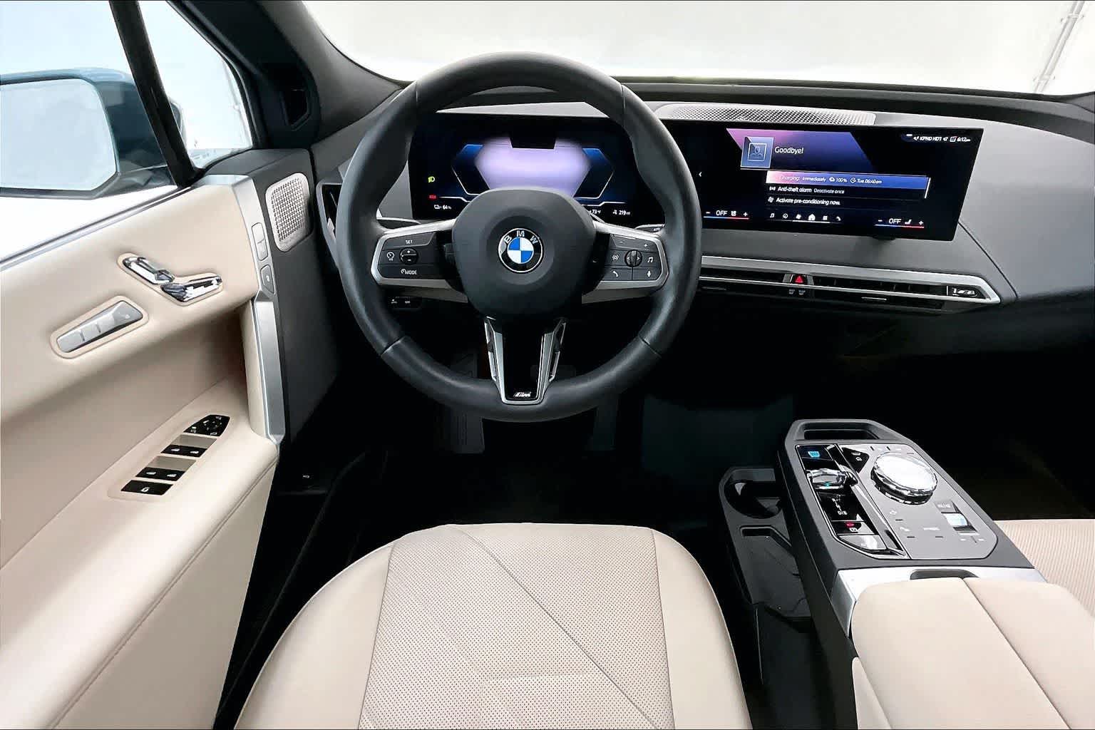 2025 BMW iX xDrive50