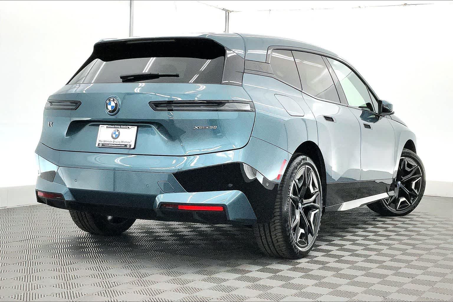 2025 BMW iX xDrive50