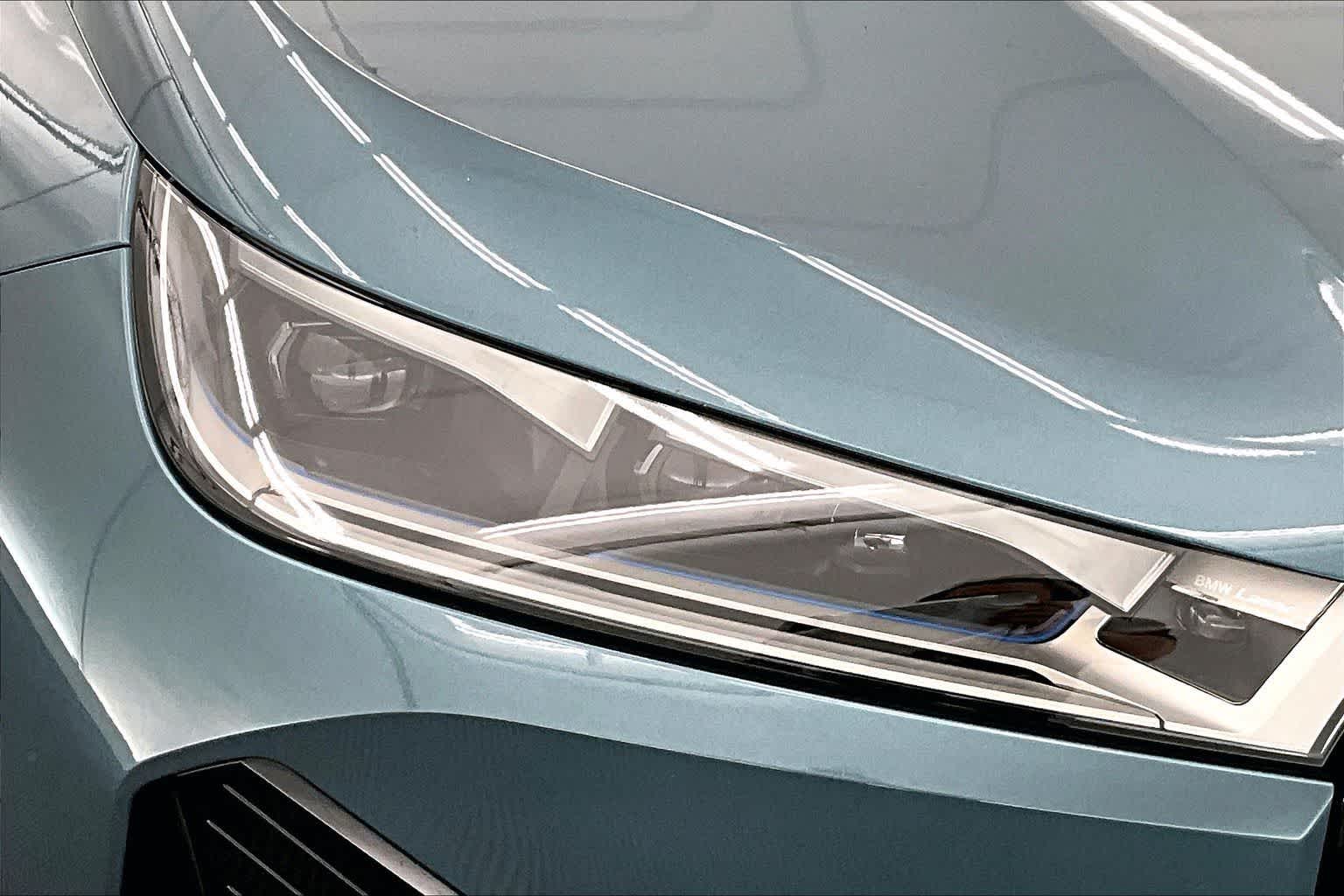 2025 BMW iX xDrive50